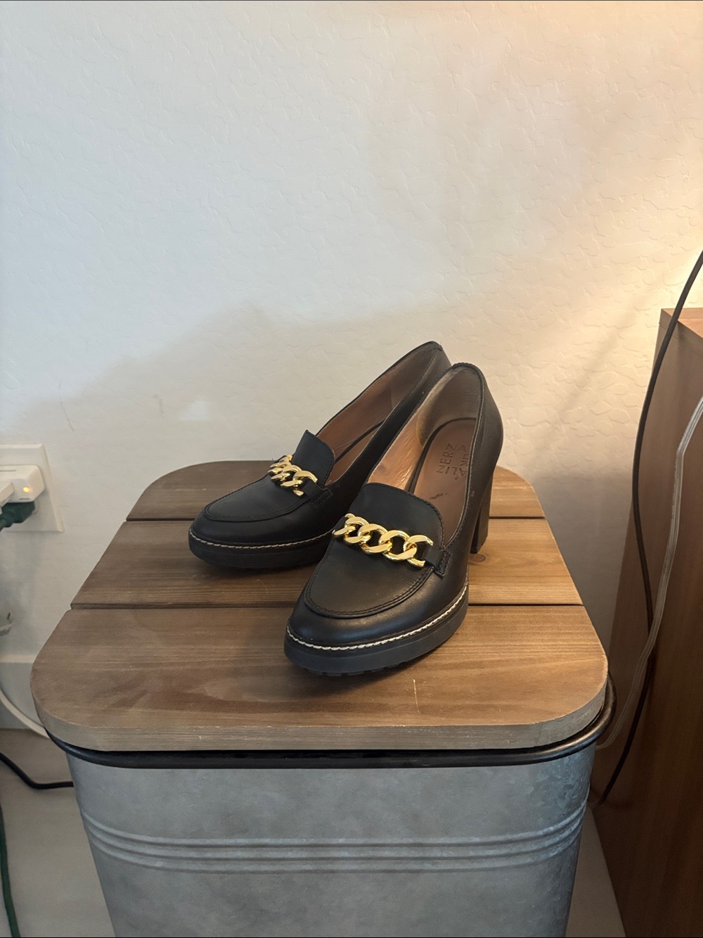 Naturalizer Black Leather Heels with Gold Chain Accent